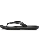 Ojotas Crocband Flip de Crocs, color verde militar con una línea blanca en la entresuela. Diseño ligero con tira superior de TPU y plantilla con textura de masajes.