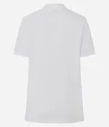 Remera blanca de algodón con cuello redondo y manga corta. Presenta un estampado central de un oso de peluche marrón vistiendo un buzo negro con el texto "NEW YORK" en blanco.