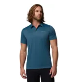Remera polo de hombre marca Columbia, modelo Hike, color azul, de manga corta, con cuello y cierre frontal de dos botones.
