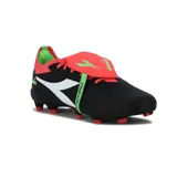 Championes de fútbol Diadora Dynamic Futbol MD, color negro con detalles en coral y verde.