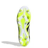 Championes de fútbol Adidas Predator Club con diseño de botín, color blanco con detalles en negro y amarillo neón. Presenta el logo de Predator en el lateral y suela con tapones para césped natural.