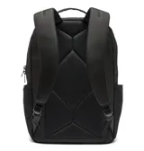 Mochila Columbia de diseño cuadrado y minimalista, color negro. Cuenta con tecnología Omni-Shield que repele la humedad y las manchas, compartimento externo acolchado para laptop de hasta 13 pulgadas, bolsillos con cierre y correas ergonómicas.