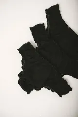 Pack de tres bombachas vedetina de algodón color blanco con terminaciones con frunces.