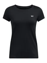 Remera deportiva Under Armour Tech Mesh SS de manga corta, color negro, con cuello redondo y el logo de la marca estampado en el pecho en color blanco.