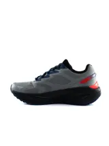 Championes deportivos Umbro Kron para hombre, color negro con entresuela blanca gruesa, detalles en turquesa y cordones bicolor.