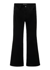 Jeans negros de corte acampanado y tiro medio, con diseño clásico de cinco bolsillos y trabillas para cinturón.