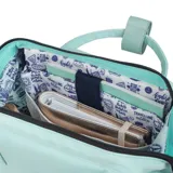 Mochila Cabaia modelo Adventurer Rio De Janeiro, color celeste con detalles en negro y marrón. Tiene sistema MOLLE, compartimento acolchado para tablet o PC, correa para sujetar a la maleta y tirantes acolchados antitranspirantes.
