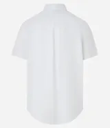 Camisa de hombre de manga corta confeccionada en mezcla de lino y algodón. Presenta un calce comfort, cuello camisero, cierre frontal con botones y un bolsillo en el pecho. Marca Marfinno.