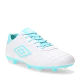 Championes de fútbol Umbro modelo Touch FG, color blanco con detalles en celeste. Presentan diseño con cordones, logo de la marca en el lateral y suela con tapones para césped natural.
