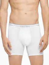 Pack de tres boxers de corte clásico, confeccionados en tejido micro stretch transpirable, con cintura elástica distintiva de la marca.