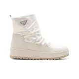 Bota de media caña color blanco, con plataforma y cordones.