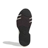 Championes deportivos Adidas modelo Rapidmove Go Trainer, con diseño de estampado animal print en tonos beige y gris. Presentan las icónicas tres bandas laterales en color blanco, suela de goma con relieve y refuerzos en la puntera y talón.