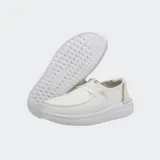 Zapatos tipo mocasín Hey Dude modelo Wendy Rise, de color blanco, con plataforma de espuma EVA y detalles de costuras bohemias.