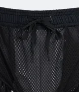 Bermuda deportiva de poliéster con estampado degradado, cintura elástica y cordón de ajuste.