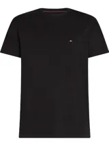 Remera de cuello redondo y manga corta, confeccionada en mezcla de algodón elástico. Presenta un corte regular y el logo de la marca bordado en el pecho.