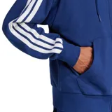 Campera deportiva Adidas con capucha y cierre frontal, confeccionada en tejido de felpa suave. Presenta las icónicas tres bandas blancas a lo largo de las mangas, bolsillos tipo canguro y puños de canalé.