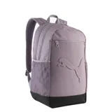 Mochila Puma color violeta con base negra, cuenta con compartimento principal con cierre, bolsillo frontal con cierre, logo de la marca en relieve y bolsillos laterales de malla.