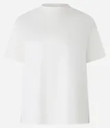 Remera básica de manga corta y cuello redondo, confeccionada en suedine de algodón peruano certificado BCI.