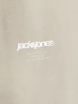 Buzo canguro beige de Jack & Jones con capucha y cordones ajustables. Estampado en la espalda con el logo de la marca y texto.