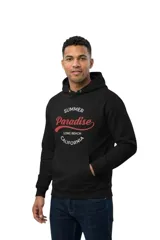 Buzo canguro negro con capucha y bolsillo frontal tipo. Presenta un estampado en el pecho con las inscripciones "Summer", "Paradise" en color rojo, y "Long Beach California".