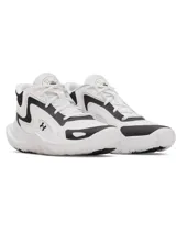 Championes de básquetbol Under Armour modelo Jet 25, con diseño en blanco y negro. Presentan una parte superior de materiales mixtos para mayor durabilidad y transpirabilidad, cuello acolchado para sujeción y entresuela Micro G® para una pisada reactiva.
