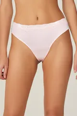 Tanga de algodón color blanco con borde de encaje.