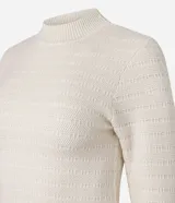 Suéter de punto texturizado color marrón, con cuello redondo, manga larga y puños y bajo acanalados.