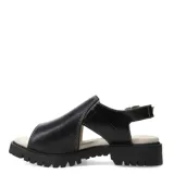 Sandalias Furtiva modelo Paola de cuero negro con suela track y tira trasera con hebilla ajustable.