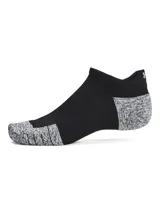 Medias deportivas de corte bajo con tecnología de secado rápido, diseño ergonómico diferenciado para pie izquierdo y derecho, canales de ventilación y amortiguación en zonas de alto impacto.