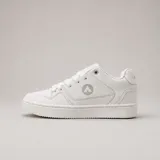 Zapatillas Airwalk modelo Brook, color blanco con diseño clásico urbano, cordones tono sobre tono y suela de goma.