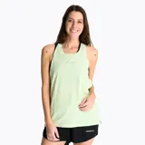 Musculosa deportiva Merrell modelo Otere, color verde menta, con cuello redondo y diseño sin mangas. Presenta logo de la marca estampado en el pecho y aberturas laterales para mayor ventilación.