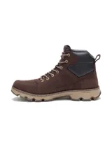 Bota de cuero tipo nubuck color marrón, con diseño impermeable, cuello acolchado en color negro y suela de goma antideslizante en tono beige.