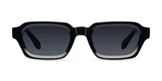 Gafas de sol cuadradas negras con lentes polarizadas negras.