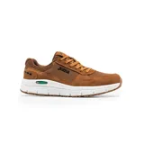Championes deportivos Joma modelo Lumus Men 2626, color marrón, con diseño de paneles en malla y material sintético tipo gamuza. Presenta suela blanca de phylon con tecnología de amortiguación y cordones al tono.