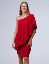 Vestido corto negro de RM Richards, con un hombro descubierto y una manga corta con volado. Presenta un aplique de lentejuelas plateadas en el tirante.