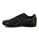 Championes de fútbol sala Diadora Goal Futbol ID, color negro con detalles en gris. Capellada de cuero sintético con costuras reforzadas y suela de goma antideslizante.