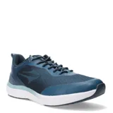 Championes deportivos Topper modelo Asphalt, en color azul con detalles en tonos más claros. Presentan una capellada de malla transpirable con refuerzos sintéticos, cierre mediante cordones y una suela de goma blanca con tecnología de amortiguación.