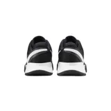 Championes Nike Court Lite 4, color negro con detalles en blanco. Diseño deportivo con paneles de malla y cuero sintético, ideal para uso diario o entrenamiento.