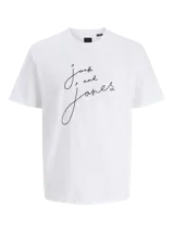 Remera blanca de manga corta y cuello redondo, de corte regular, con estampa frontal en tipografía cursiva con el texto "Jack and Jones".