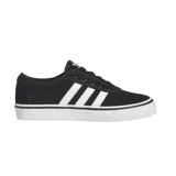 Championes Adidas modelo Adiease, de diseño urbano y estilo skate, confeccionados en gamuza negra con las tres tiras laterales en blanco y suela vulcanizada blanca.
