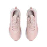 Championes de running Puma modelo Incinerate, color rosado con suela blanca. Presentan diseño de malla transpirable y el logo característico de la marca en el lateral.