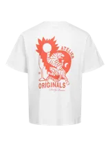 Remera blanca de algodón con cuello redondo y manga corta. Estampado en la espalda con un tigre, un sol y texto en color naranja.