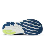 Championes de running New Balance modelo 1080 V13, color azul con detalles plateados y suela blanca Fresh Foam.