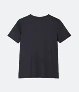 Remera deportiva básica de manga corta y cuello redondo, confeccionada en poliamida con tecnología Dry para mayor transpirabilidad y secado rápido. Presenta un diseño liso con el logo de la marca Ashua bordado en el pecho.