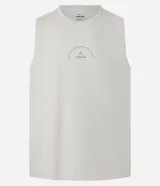 Musculosa color crema de algodón con cuello redondo, corte comfort y estampa lettering.