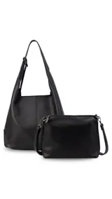 Cartera tipo hobo de cuero sintético color tostado, con diseño de hombro, costuras verticales decorativas y monedero pequeño extraíble a tono.