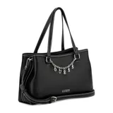 Cartera Guess modelo Angelica de color negro, confeccionada en material sintético con costuras en contraste y herrajes plateados. Cuenta con doble asa superior, correa ajustable y desmontable, y un detalle de cadena metálica colgante con las letras de la marca.