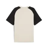 Remera Puma Sport color arena con mangas raglán cortas en negro y logo estampado en el pecho.