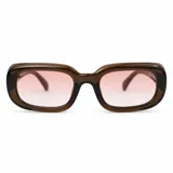 Lentes de sol con armazón rectangular de policarbonato marrón translúcido y cristales degradados en tonos rosados.