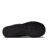 Championes urbanos New Balance modelo 574 ML574EVE, color negro con detalles sutiles en tono oscuro, confeccionados con capellada de malla y superposiciones de gamuza, con el logo "N" característico en los laterales y entresuela con tecnología ENCAP.